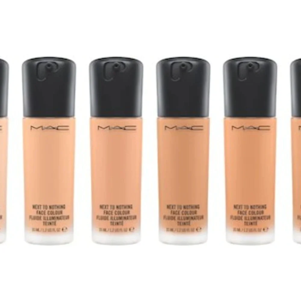 MAC // next to nothing face colour medium